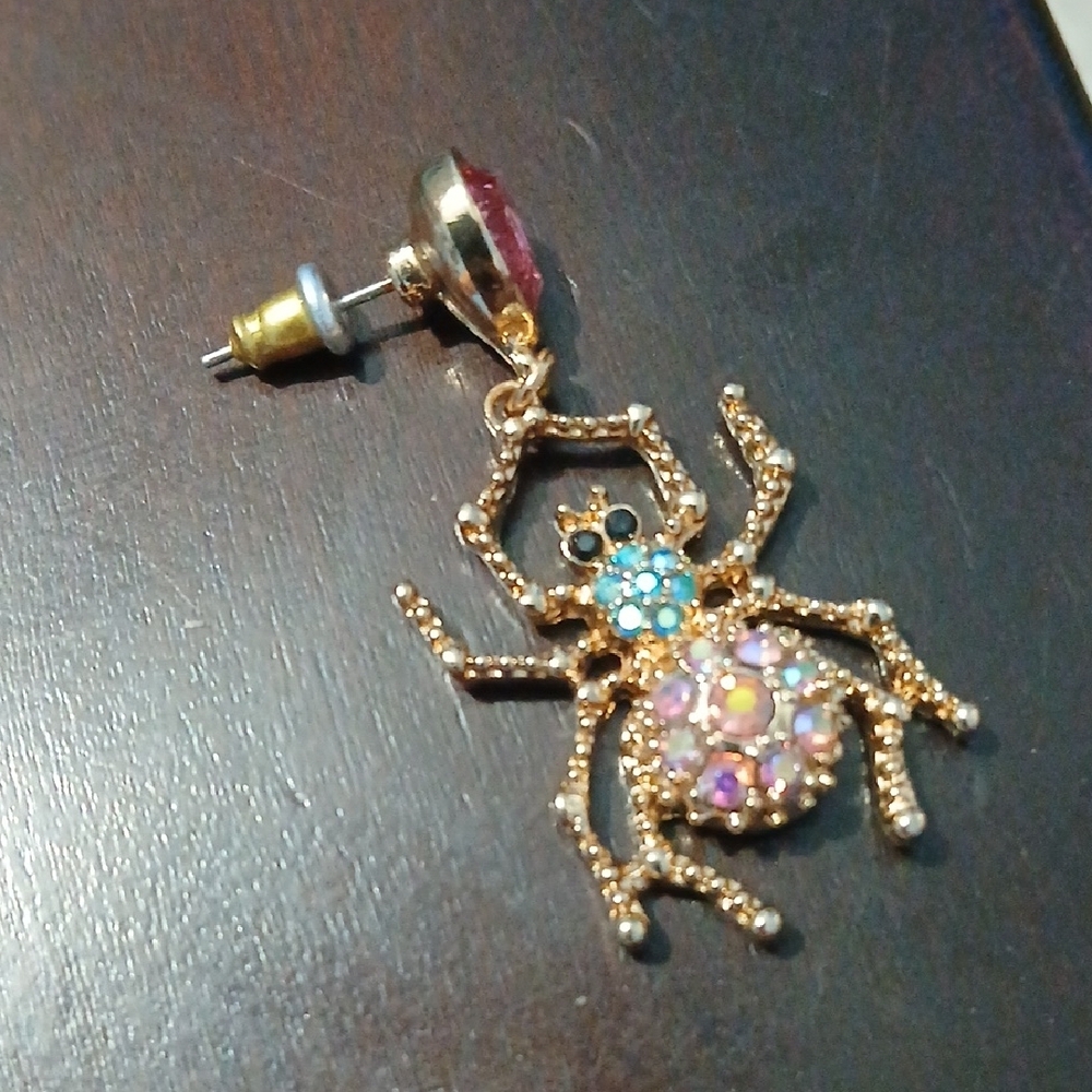 Color Gold ,Purple and Blue Spider Earrings - Picture 3 of 5